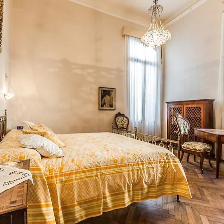 Ca' Affresco 2 Appartement *